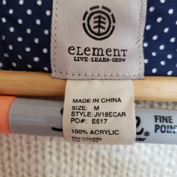 Women's Element Sweater | Size Medium - Picture 3 of 7